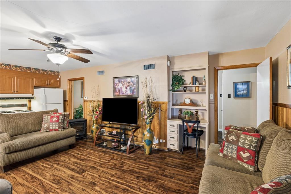601 Line Drive Property Photo 16