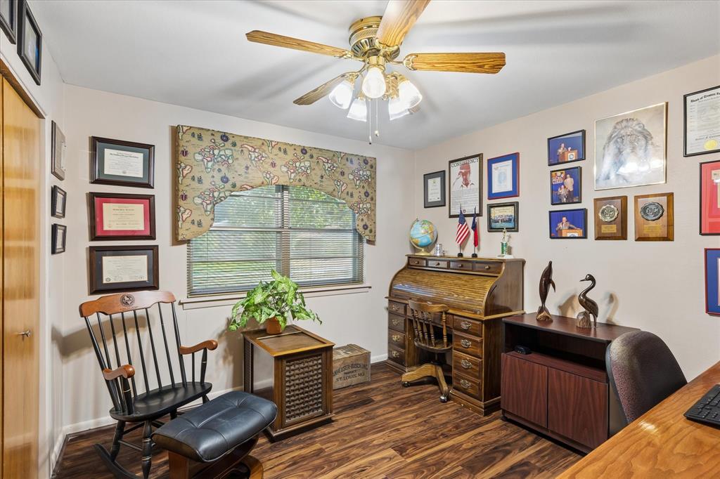 601 Line Drive Property Photo 21