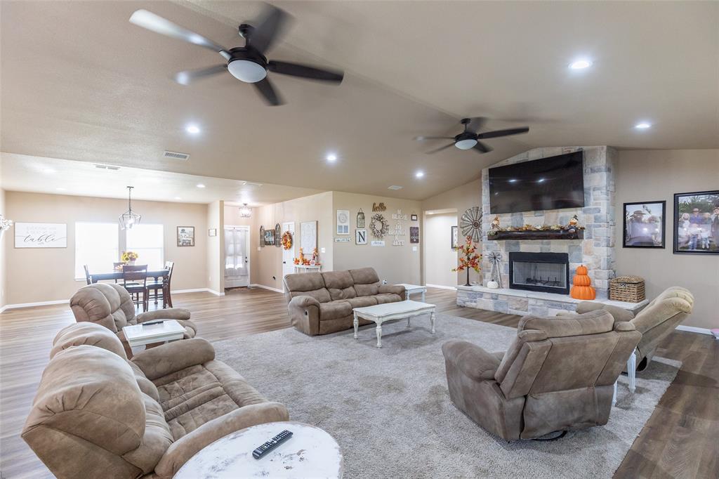 1300 Ross Street Property Photo 5