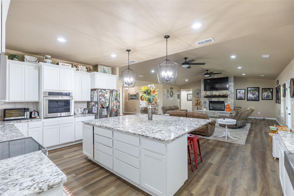 1300 Ross Street Property Photo 8