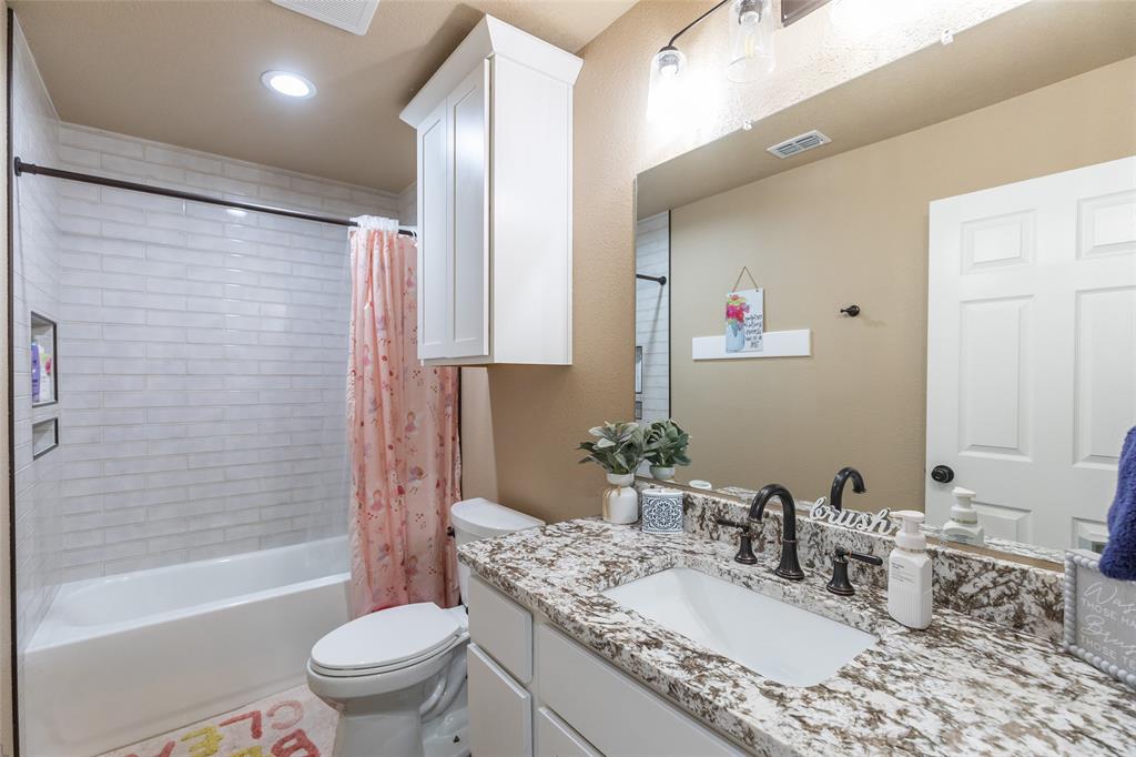 1300 Ross Street Property Photo 13