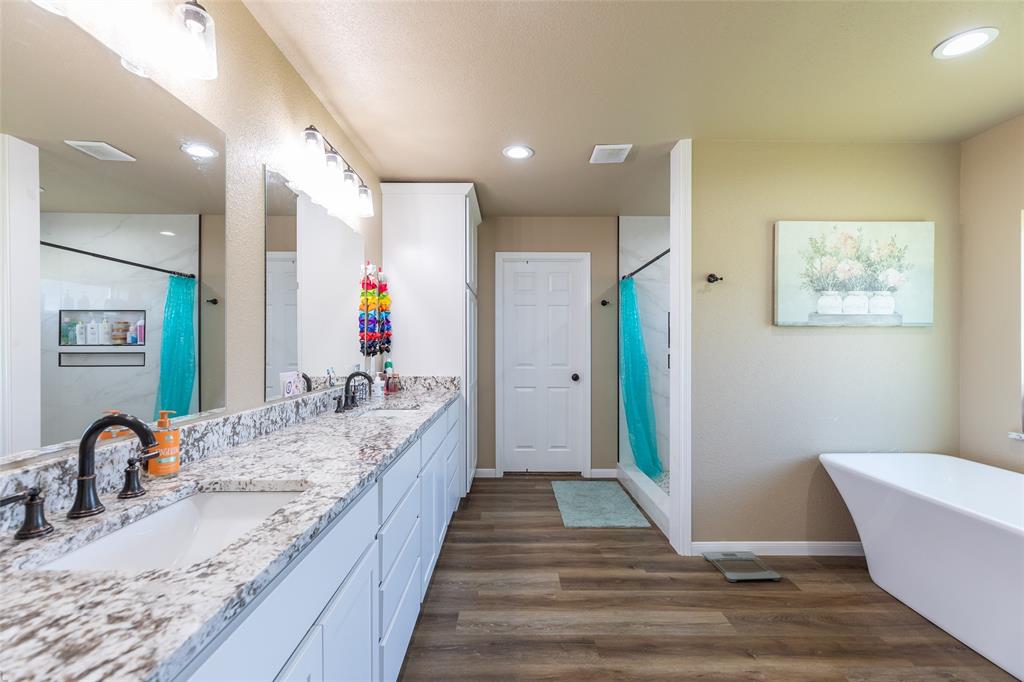 1300 Ross Street Property Photo 19