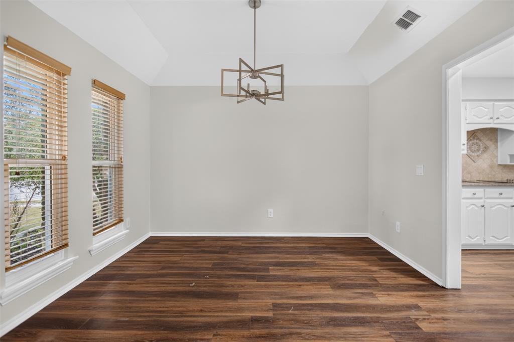 901 Willow Brook Drive Property Photo 14