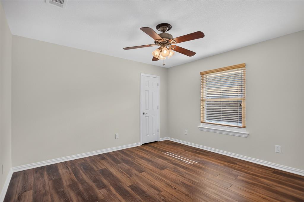 901 Willow Brook Drive Property Photo 26