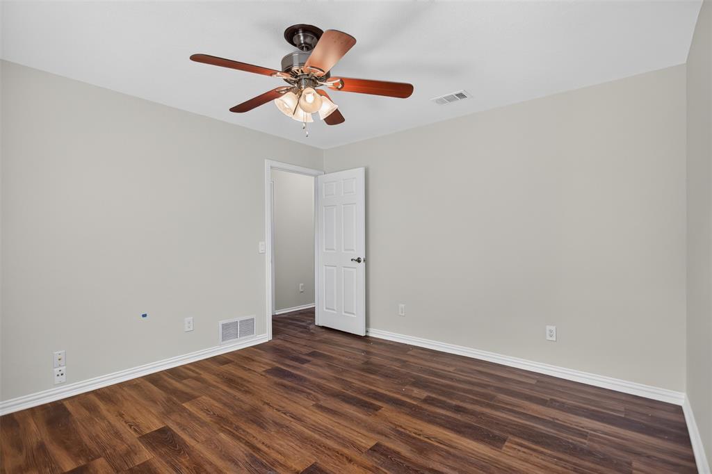 901 Willow Brook Drive Property Photo 27