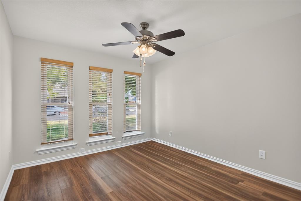 901 Willow Brook Drive Property Photo 28