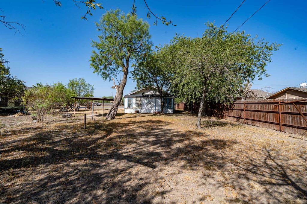 445 S Central Property Photo 11