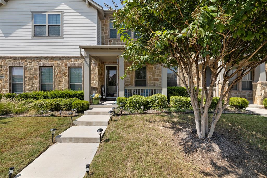 6521 Iron Horse Boulevard Property Photo 1