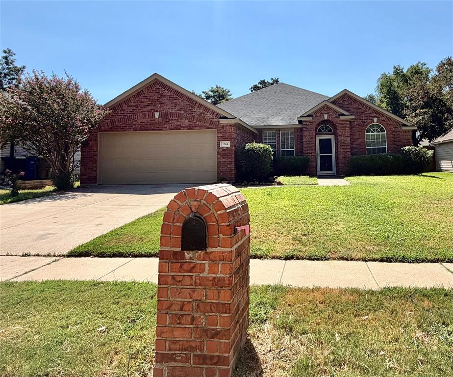 1584 Meadowview Property Photo 1