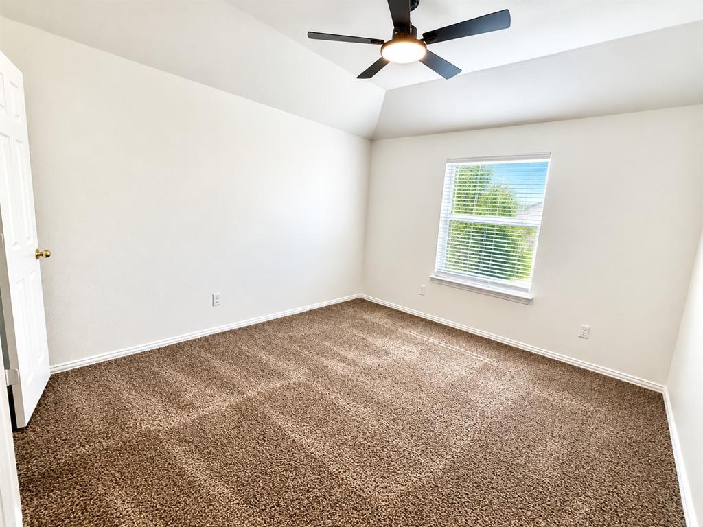 1584 Meadowview Property Photo 7