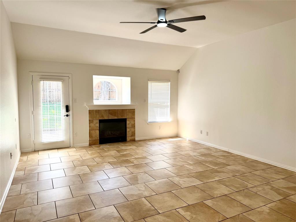 1584 Meadowview Property Photo 9
