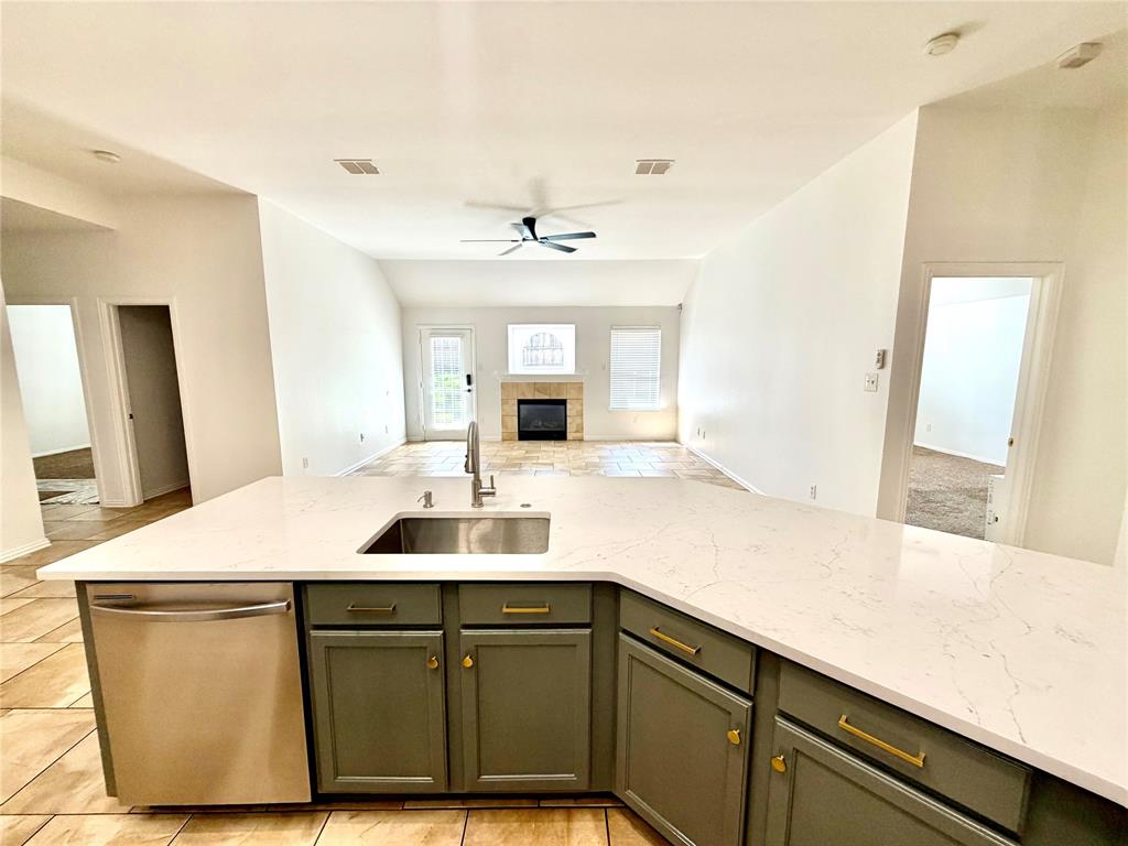 1584 Meadowview Property Photo 16