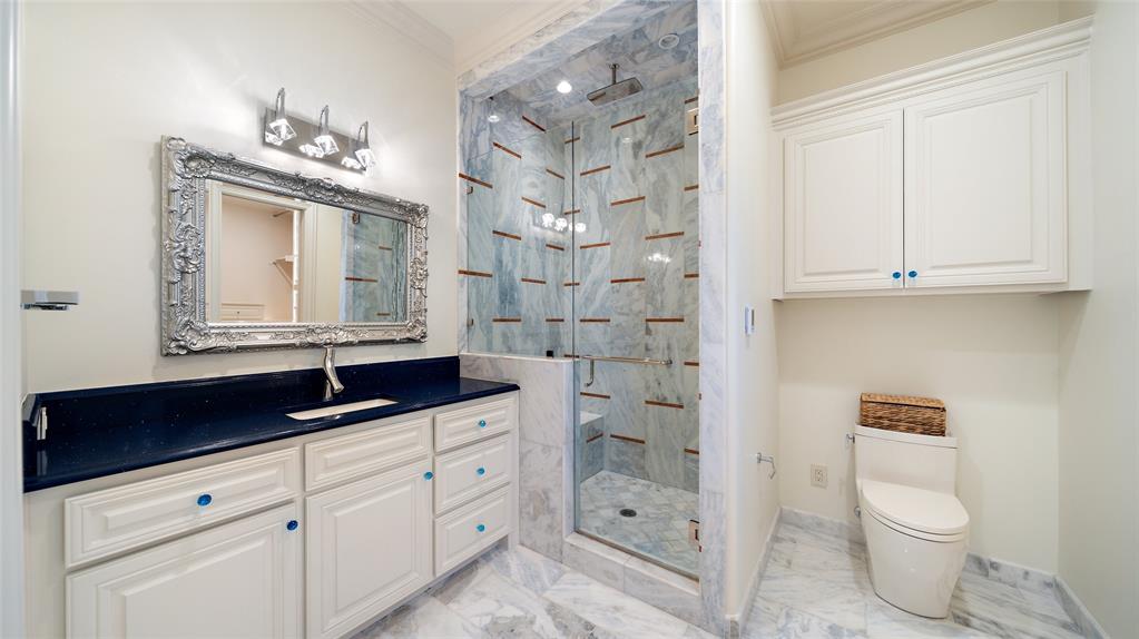 408 Lakeway Drive Property Photo 31