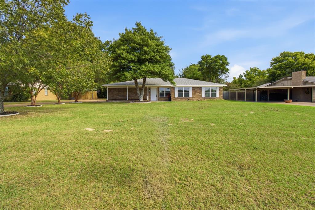 3215 Fm 2495 Property Photo 2