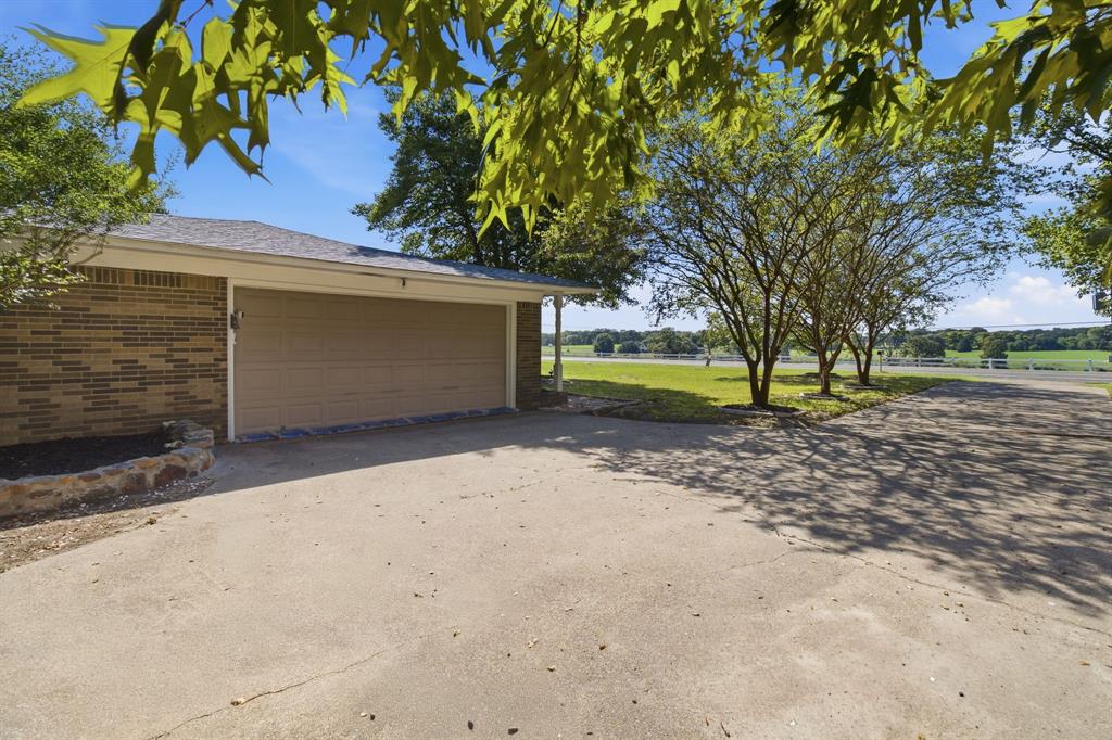 3215 Fm 2495 Property Photo 34
