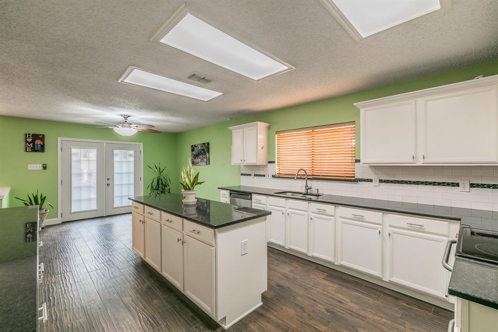 201 Tabor Drive Property Photo 6