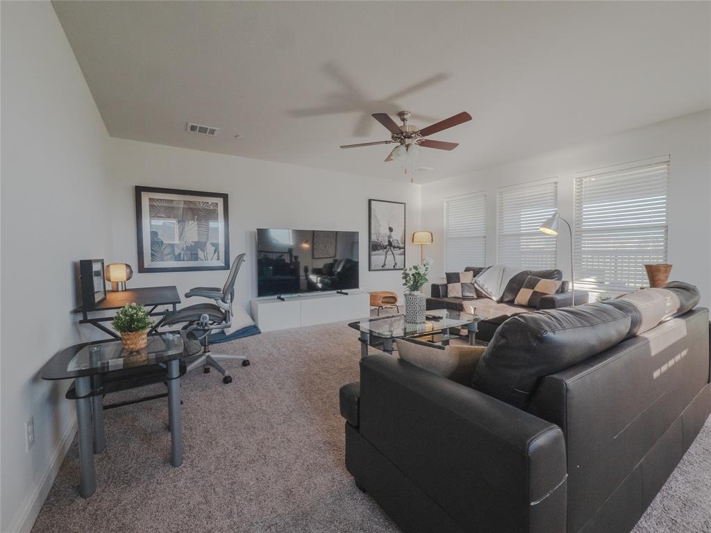 2000 Naples Drive Property Photo 17