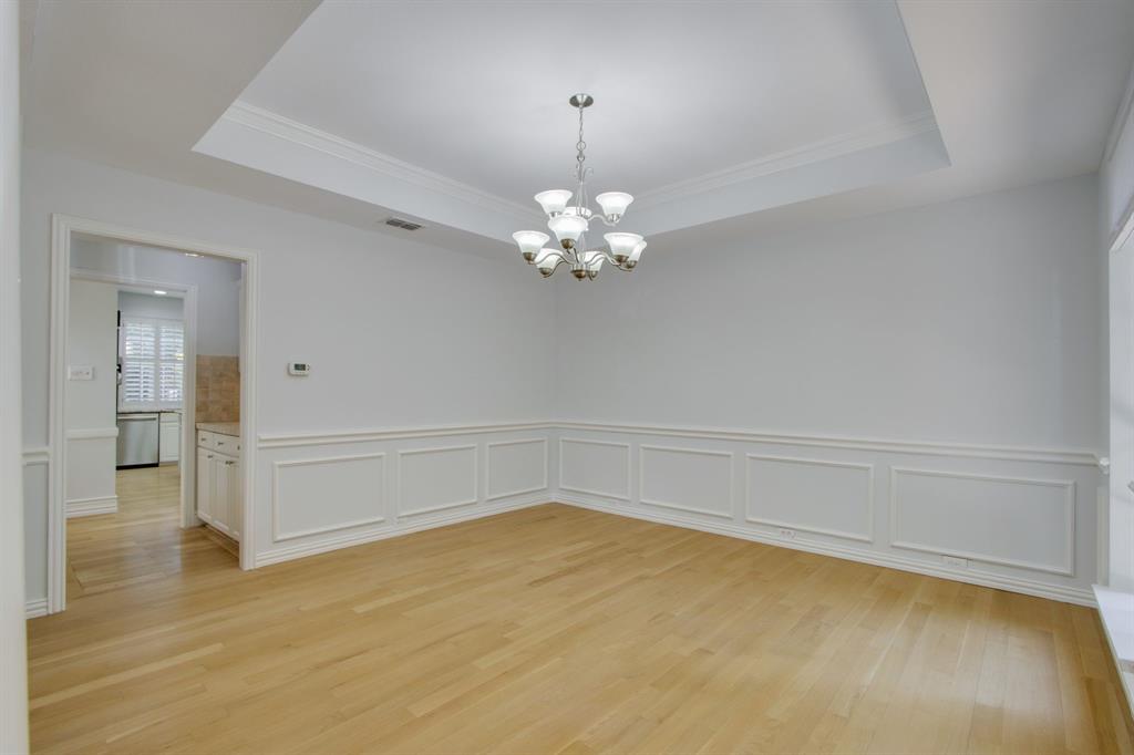 210 Chinaberry Way Property Photo 9