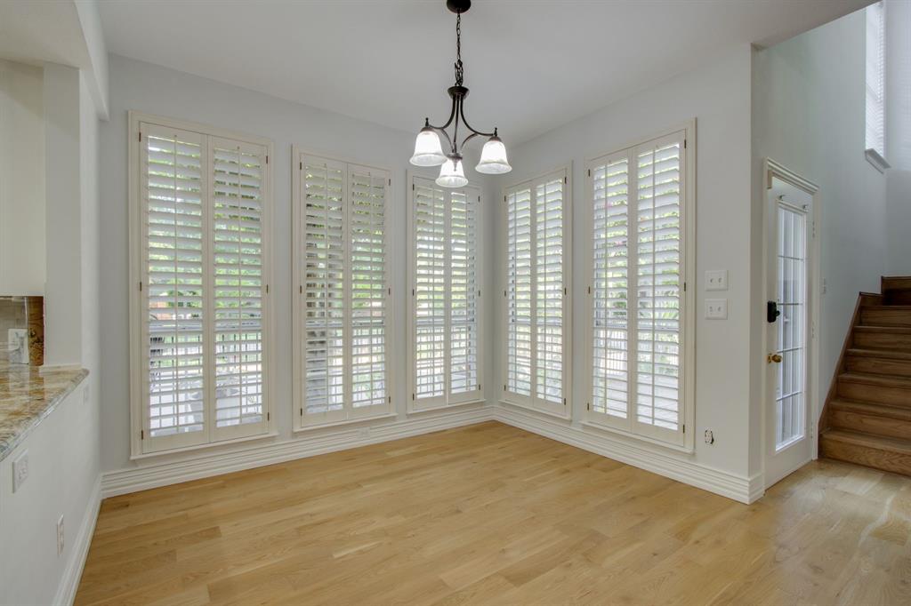 210 Chinaberry Way Property Photo 16