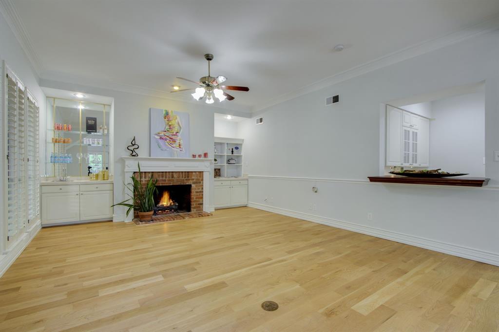 210 Chinaberry Way Property Photo 18