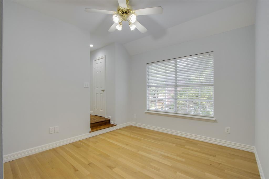 210 Chinaberry Way Property Photo 28