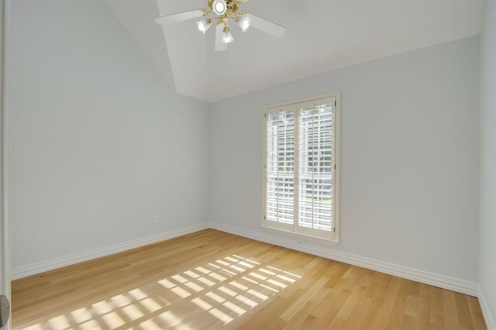 210 Chinaberry Way Property Photo 31