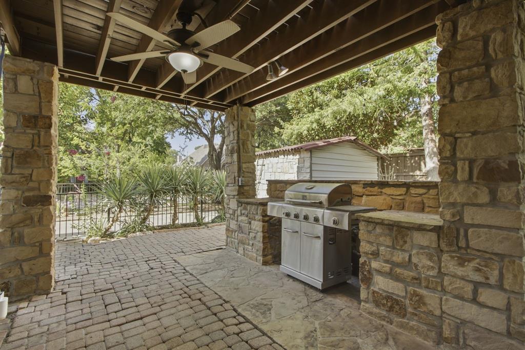 210 Chinaberry Way Property Photo 38