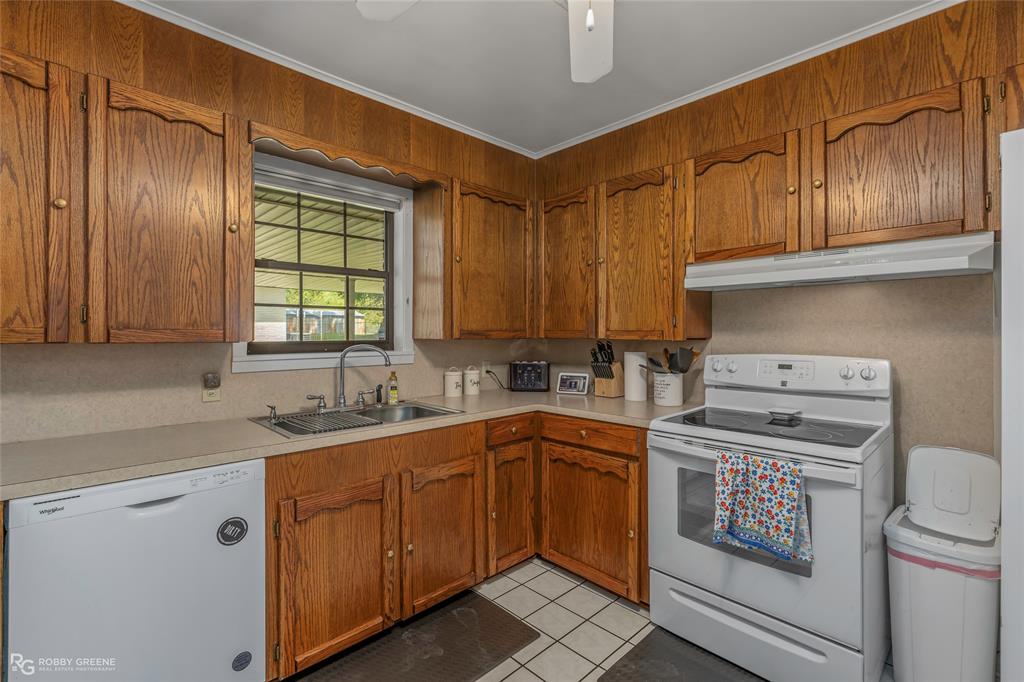 706 Claiborne Street Property Photo 11