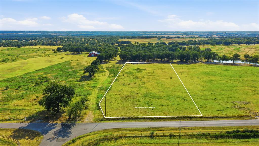 2701 Neri Road Property Photo 1
