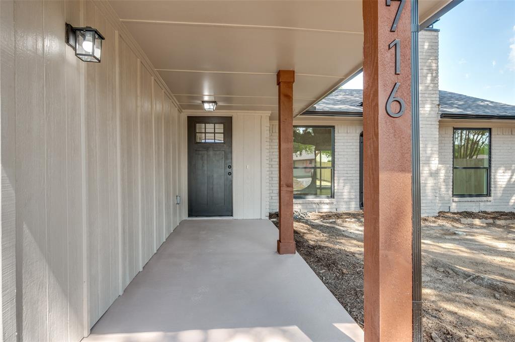 1716 Creek Ridge Court Property Photo 1