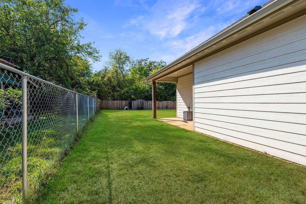 204 Bradford Avenue Property Photo 19