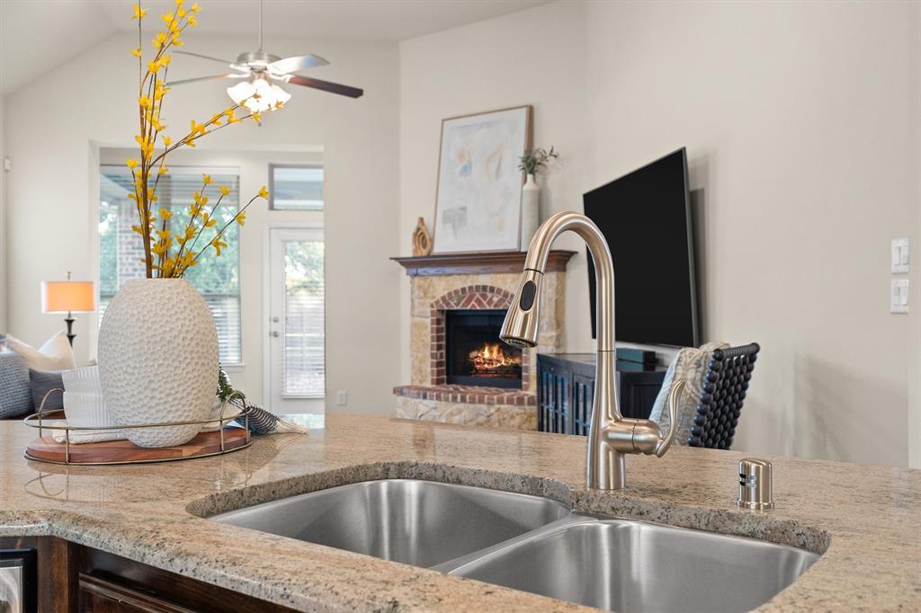 201 Lilypad Bend Property Photo 18