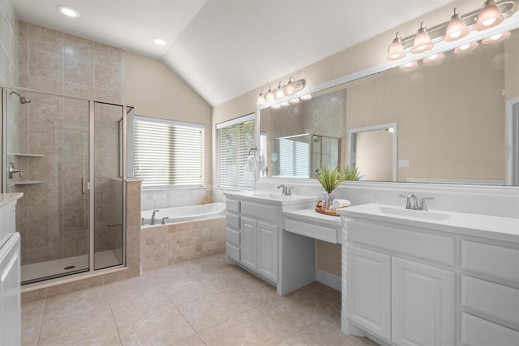 201 Lilypad Bend Property Photo 25