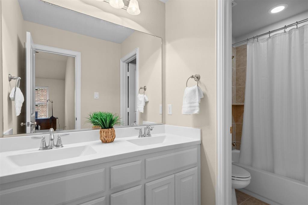 201 Lilypad Bend Property Photo 29