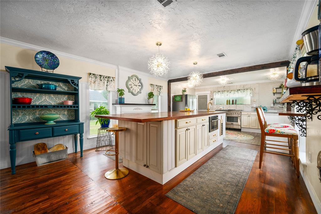 246 Country Club Road Property Photo 12