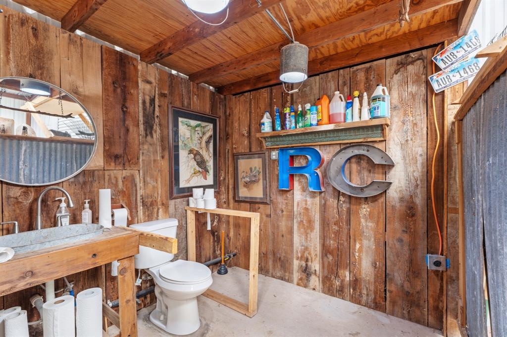 4870 Rhea Road Property Photo 11
