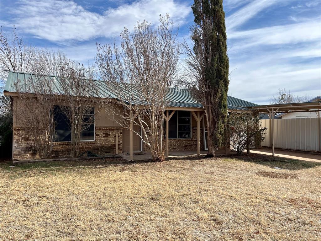 206 Taylor Property Photo 1