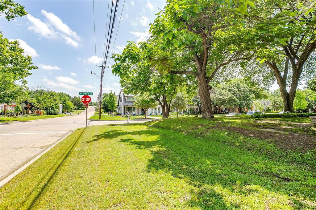 2100 Ashland Avenue Property Photo 2