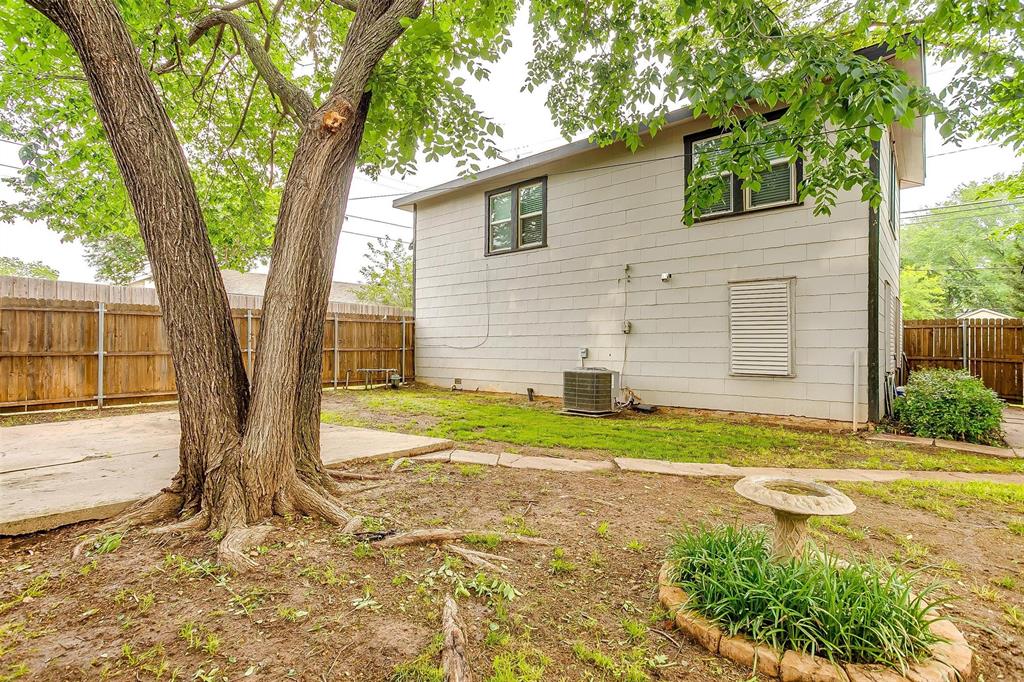 2100 Ashland Avenue Property Photo 13