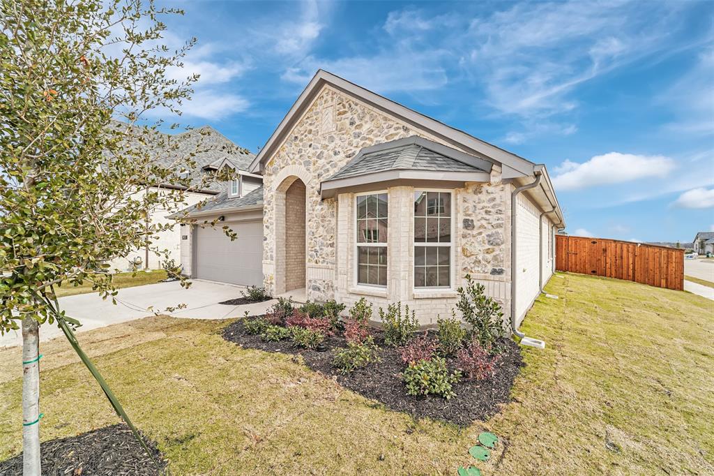 2901 Cantoni Creek Property Photo 3