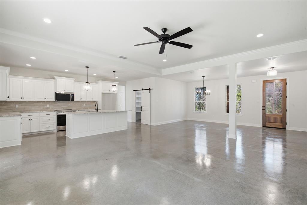 209 Waterford Drive Property Photo 4