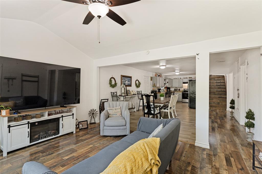 1404 Clinton Avenue Property Photo 4