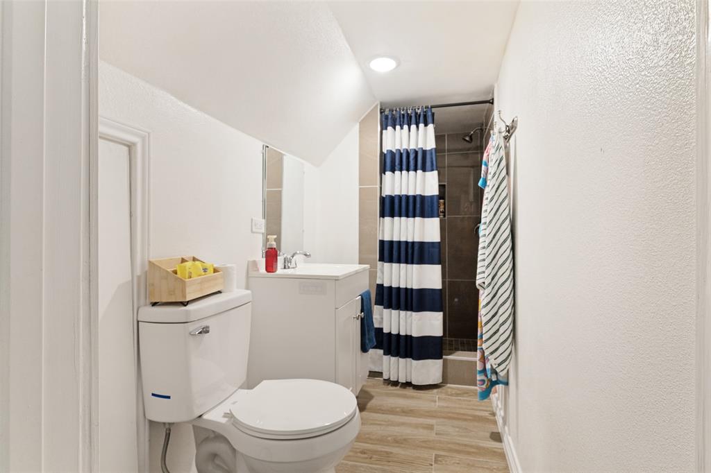 1404 Clinton Avenue Property Photo 14