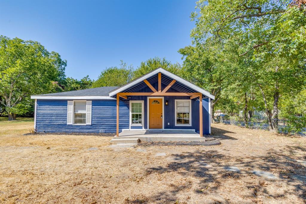 407 Ada Street Property Photo 1