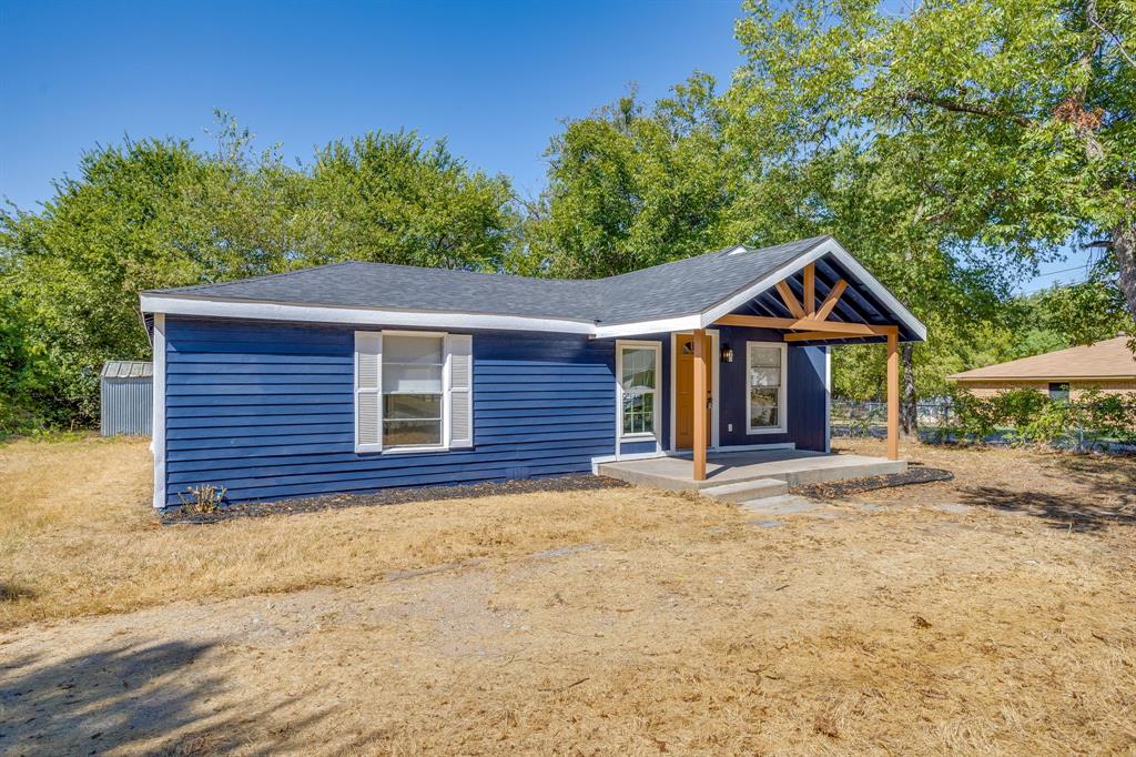 407 Ada Street Property Photo 3