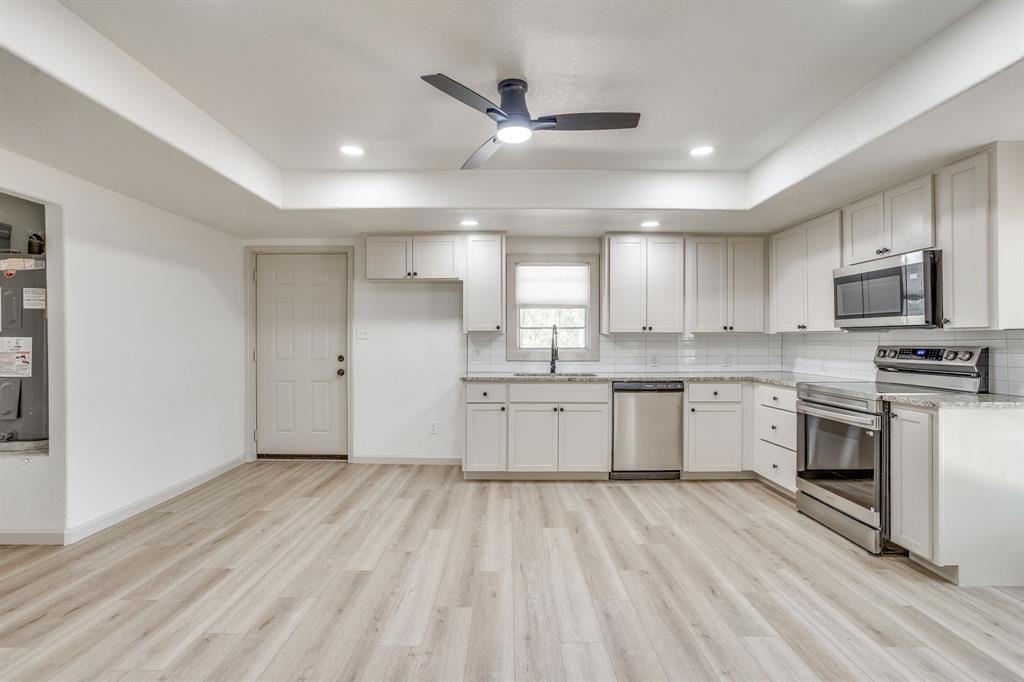 407 Ada Street Property Photo 18