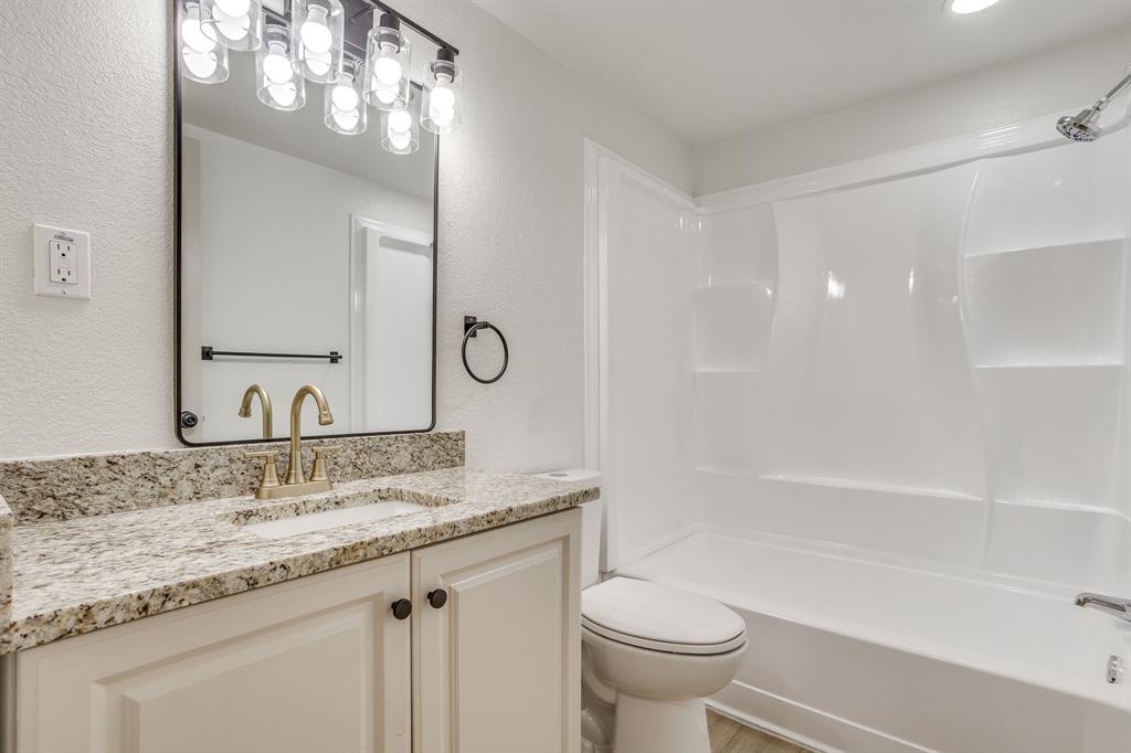 407 Ada Street Property Photo 22