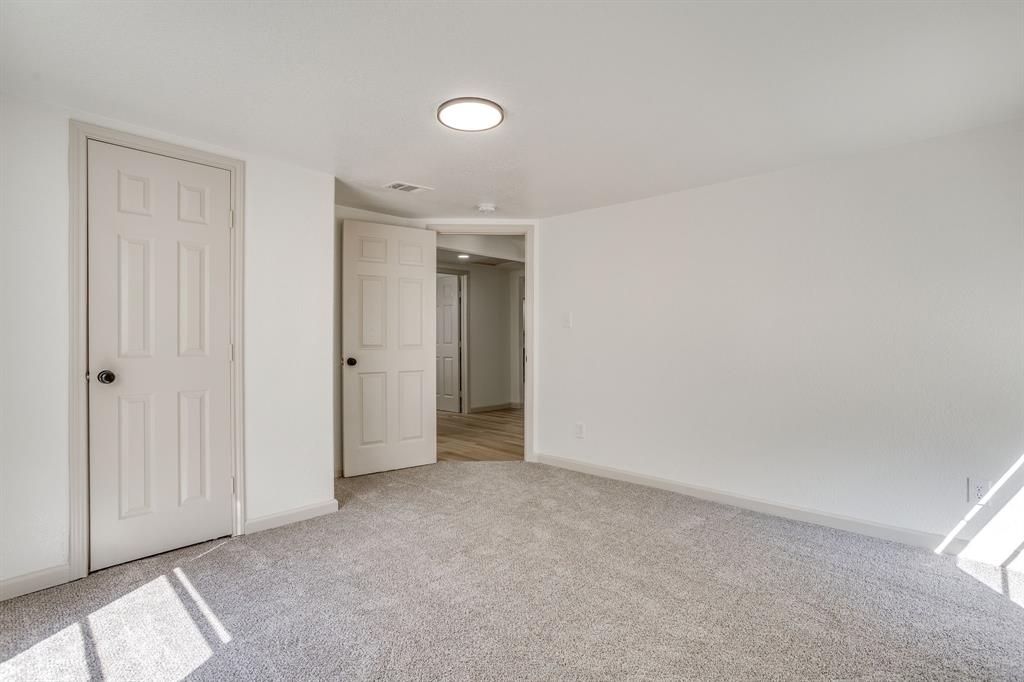 407 Ada Street Property Photo 31