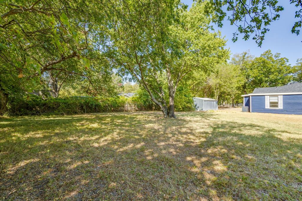 407 Ada Street Property Photo 38