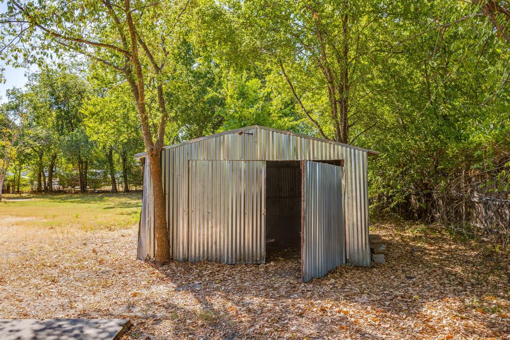 407 Ada Street Property Photo 40